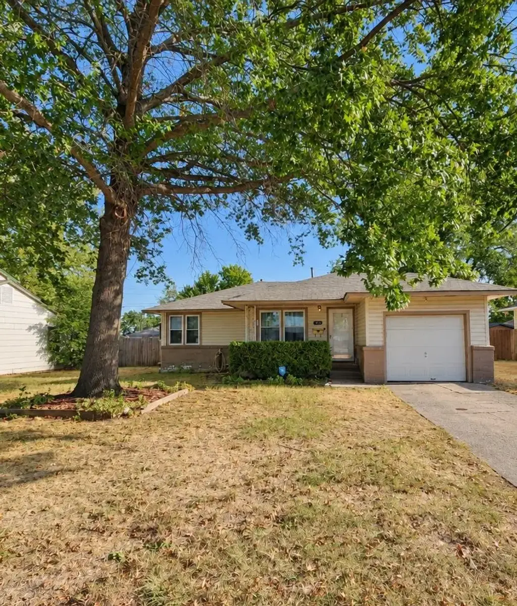 1804 W Oak, DUNCAN