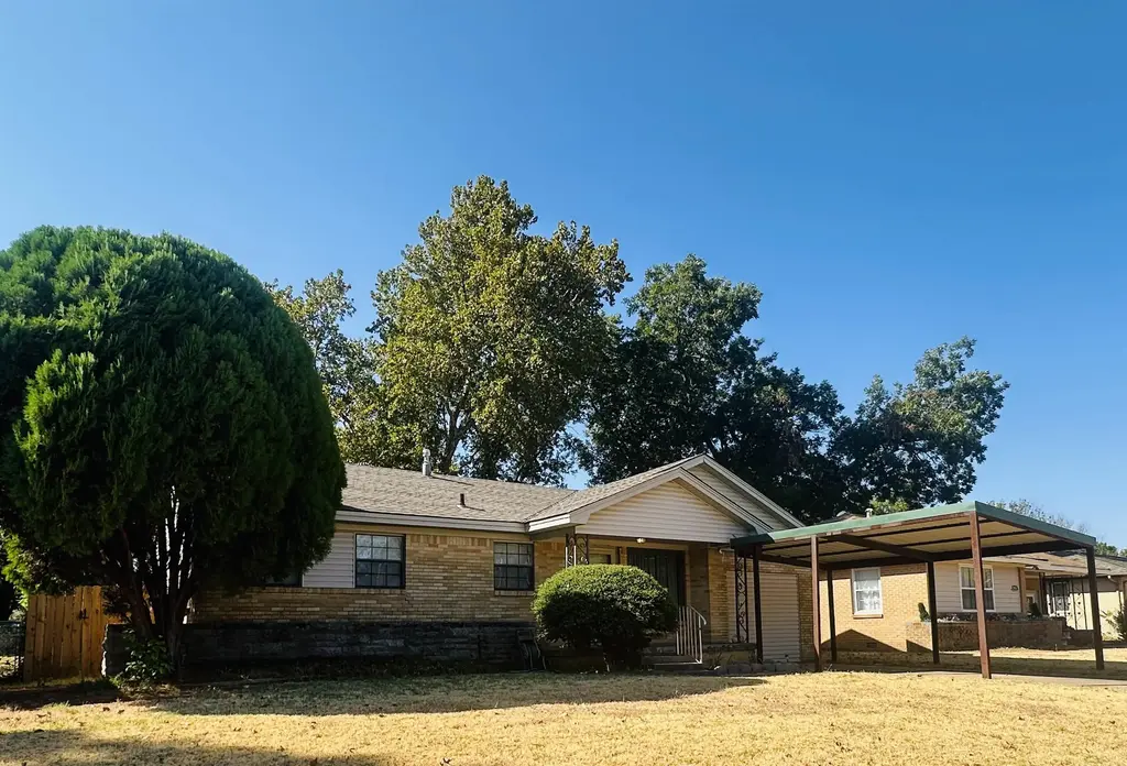 1820 Chisholm Dr, DUNCAN