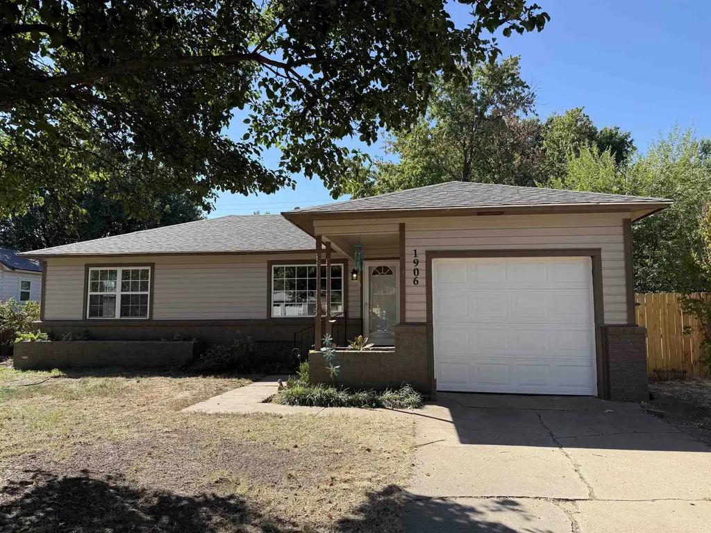 1906 W Birch, DUNCAN