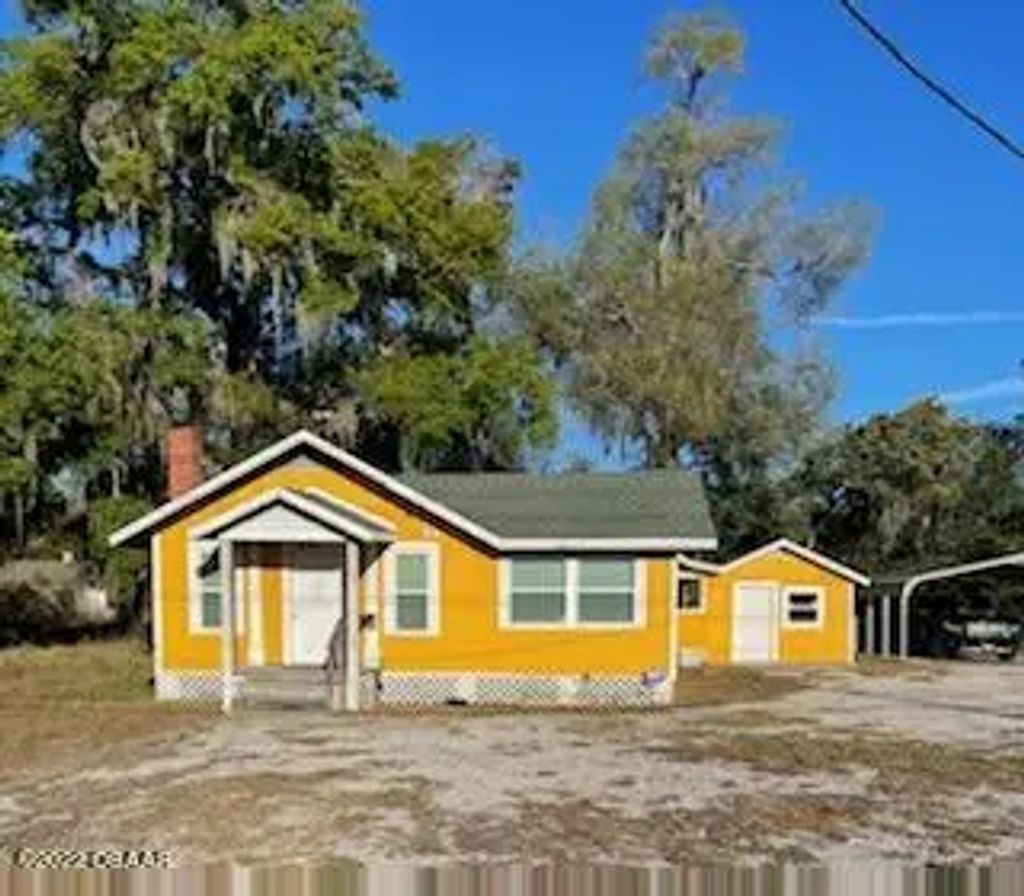 1747 N Woodland Boulevard, DeLand