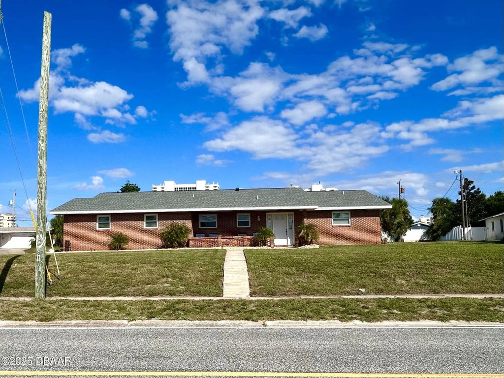 2601 S Peninsula Drive, Daytona Beach