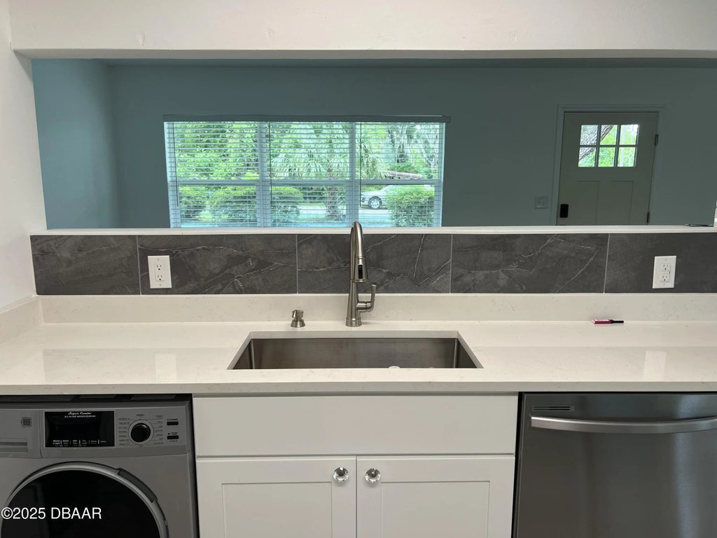 106 Oakland Avenue S, San Mateo