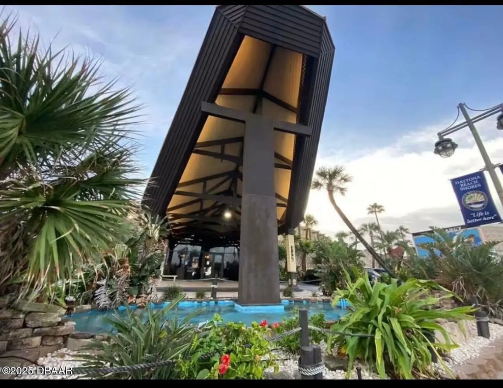 2301 S Atlantic Avenue, Daytona Beach