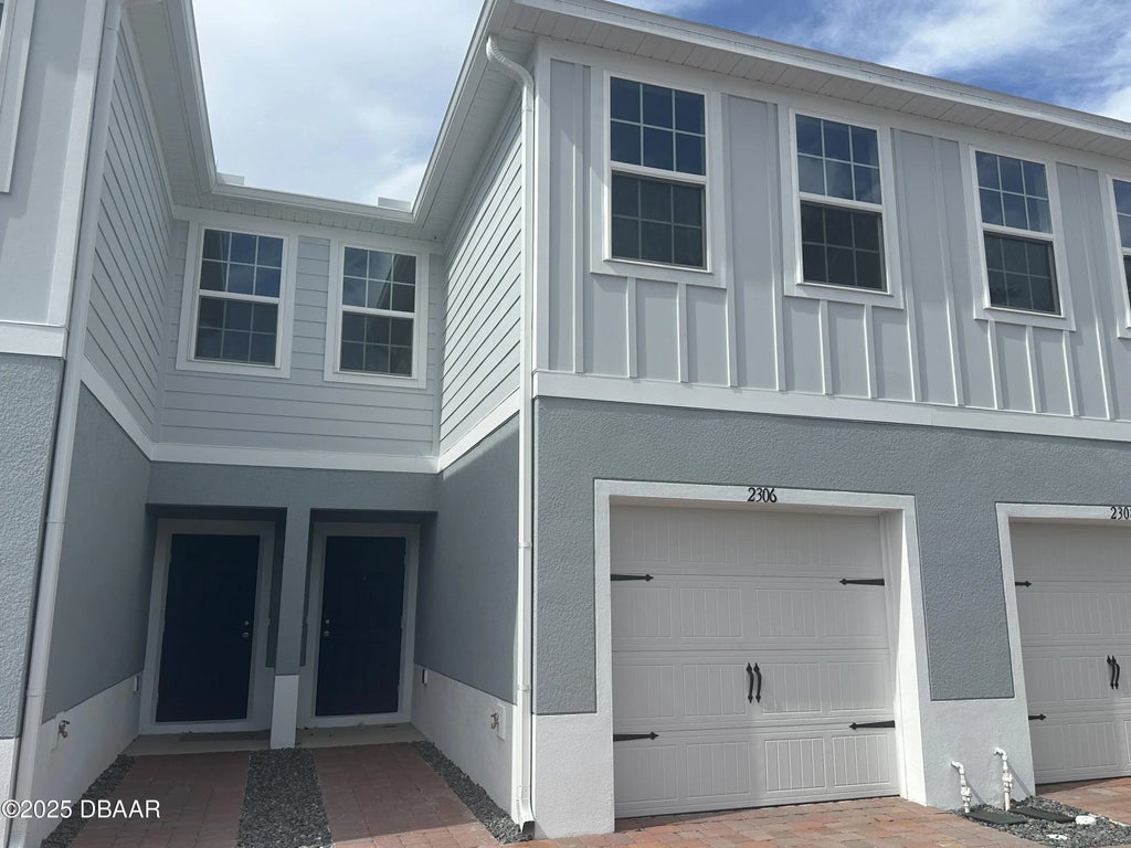 2306 Incandescent Way, South Daytona