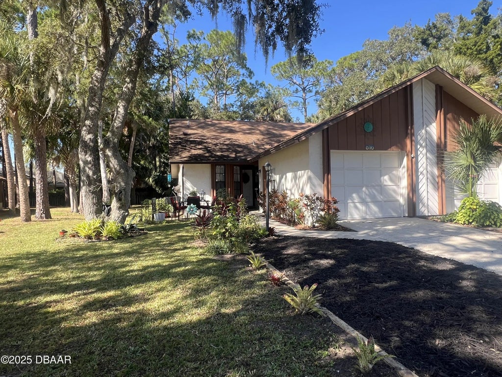 816 Stonybrook Circle, Port Orange