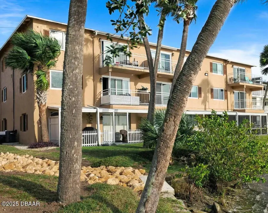 411 N Halifax Avenue, Daytona Beach