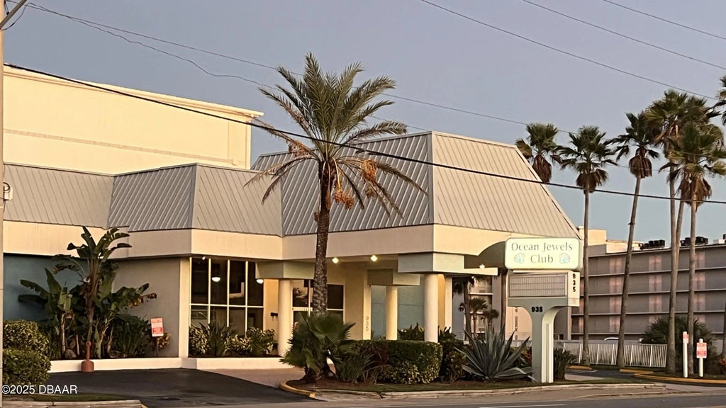 935 S Atlantic Avenue, Daytona Beach