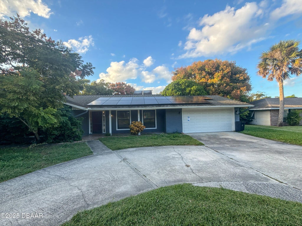 814 Reed Canal Road, South Daytona