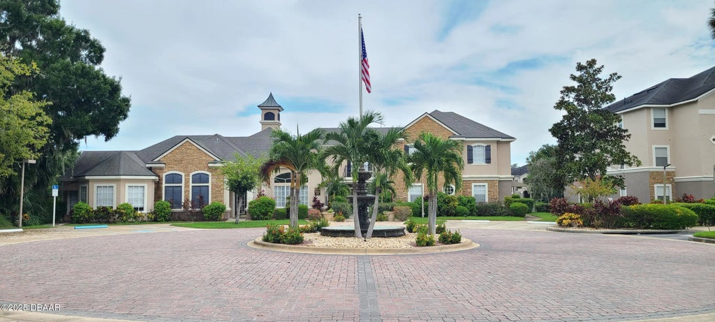 940 Village Trail, Port Orange