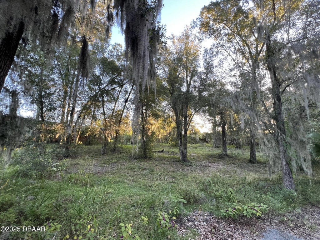 W Plymouth Avenue, DeLand