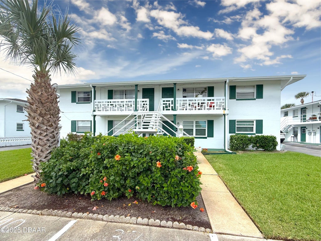 1750 S Palmetto Avenue, South Daytona