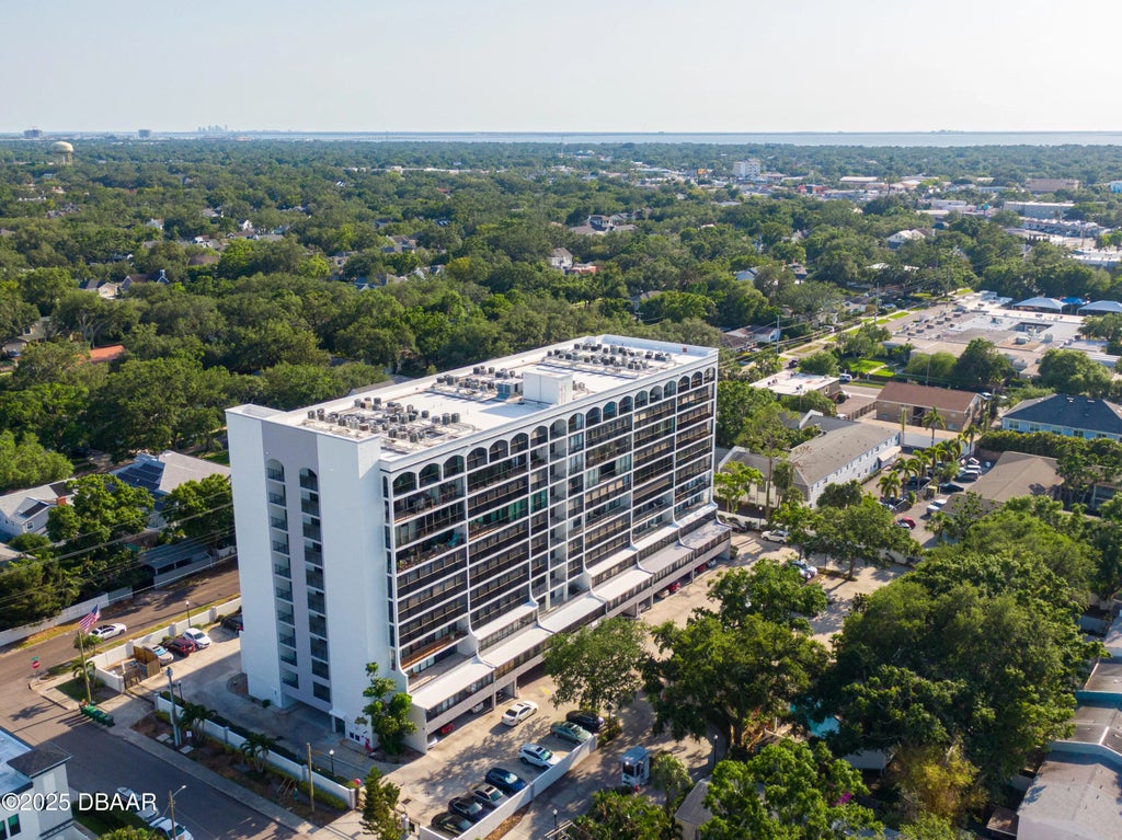 3211 W Swann Avenue, Tampa