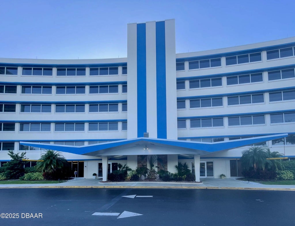 1224 S Peninsula Drive, Daytona Beach