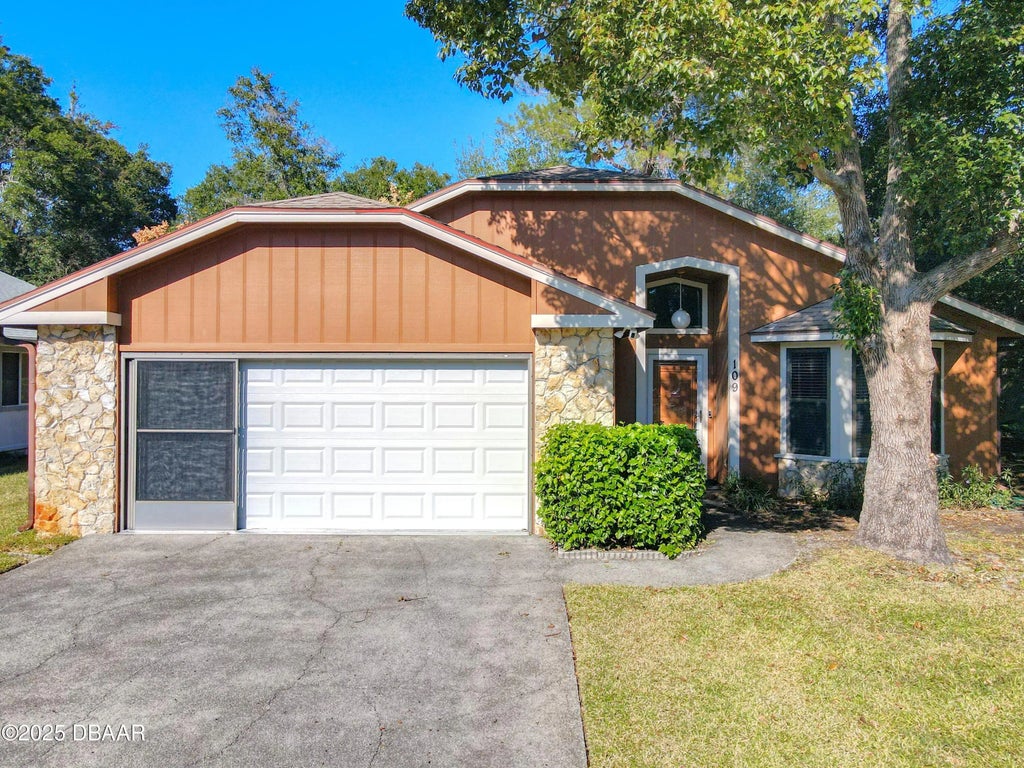 109 Underbrush Trail, Port Orange