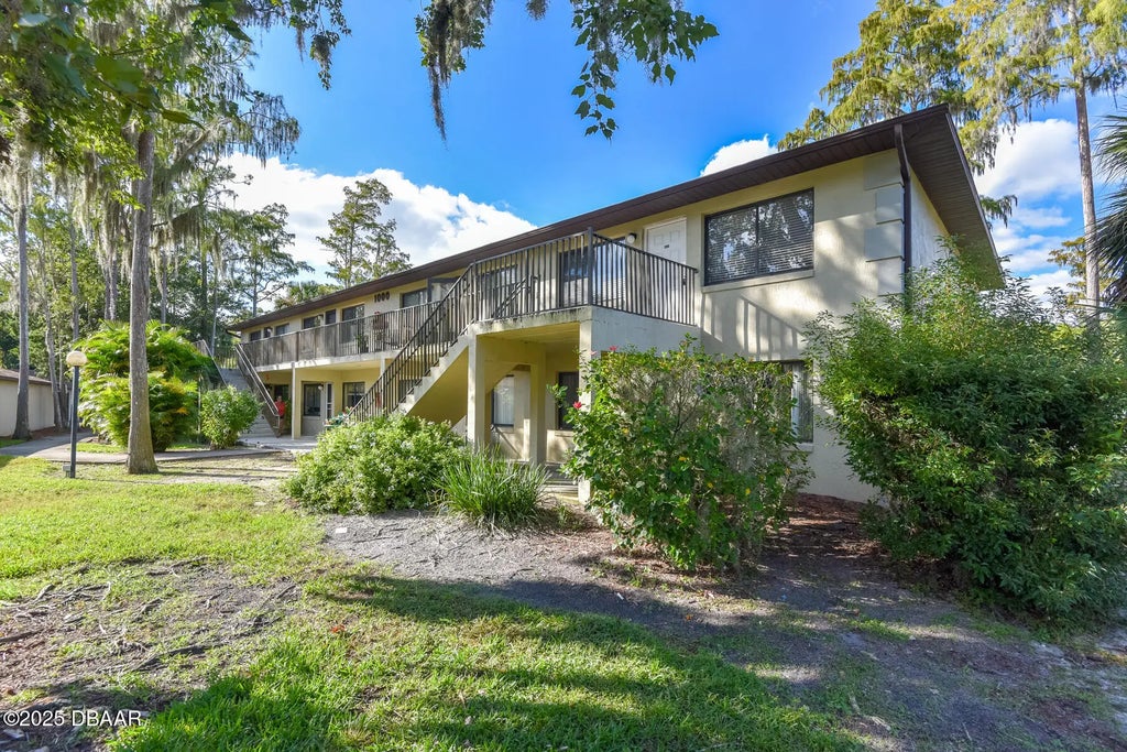1601 Big Tree Road, Daytona Beach