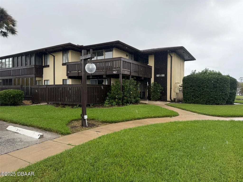 42 Club House Drive, Palm Coast