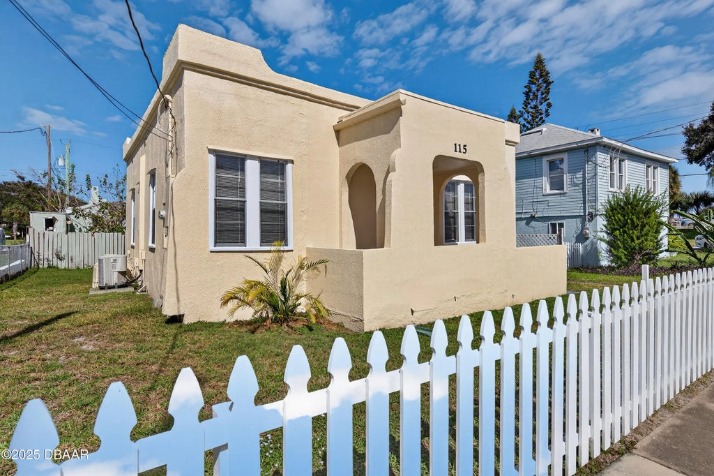 115 Flower Drive, Daytona Beach