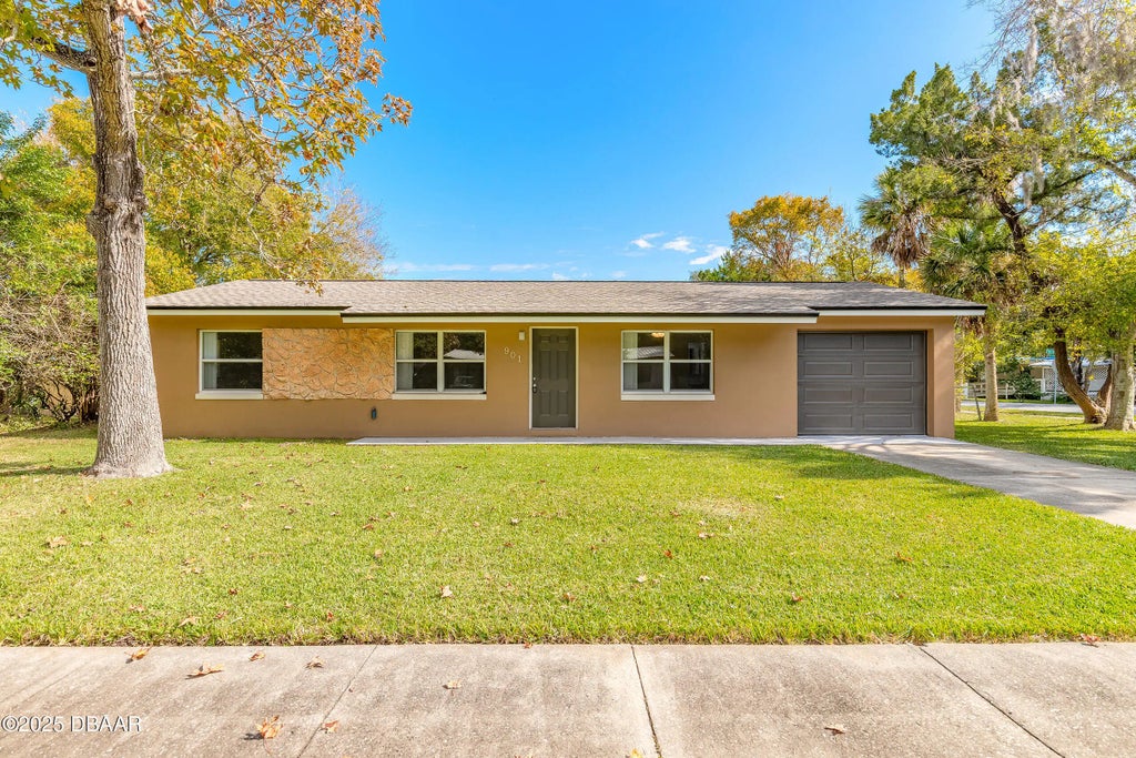 901 Damron Street, Daytona Beach