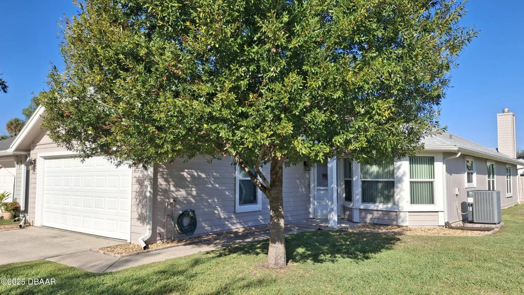 982 Breezemont Court, Port Orange