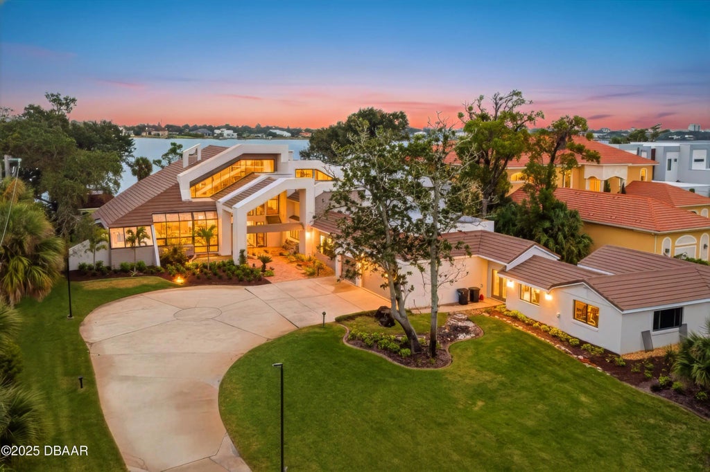 763 N Beach Street, Ormond Beach