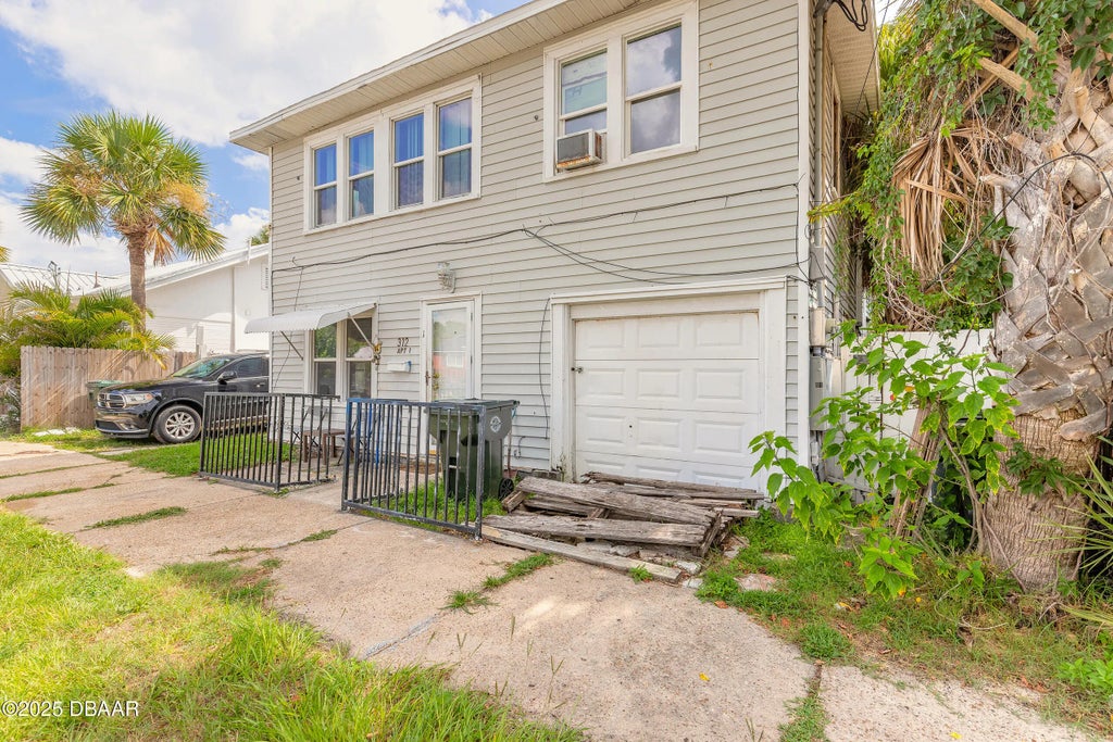 312 N Wild Olive Avenue, Daytona Beach