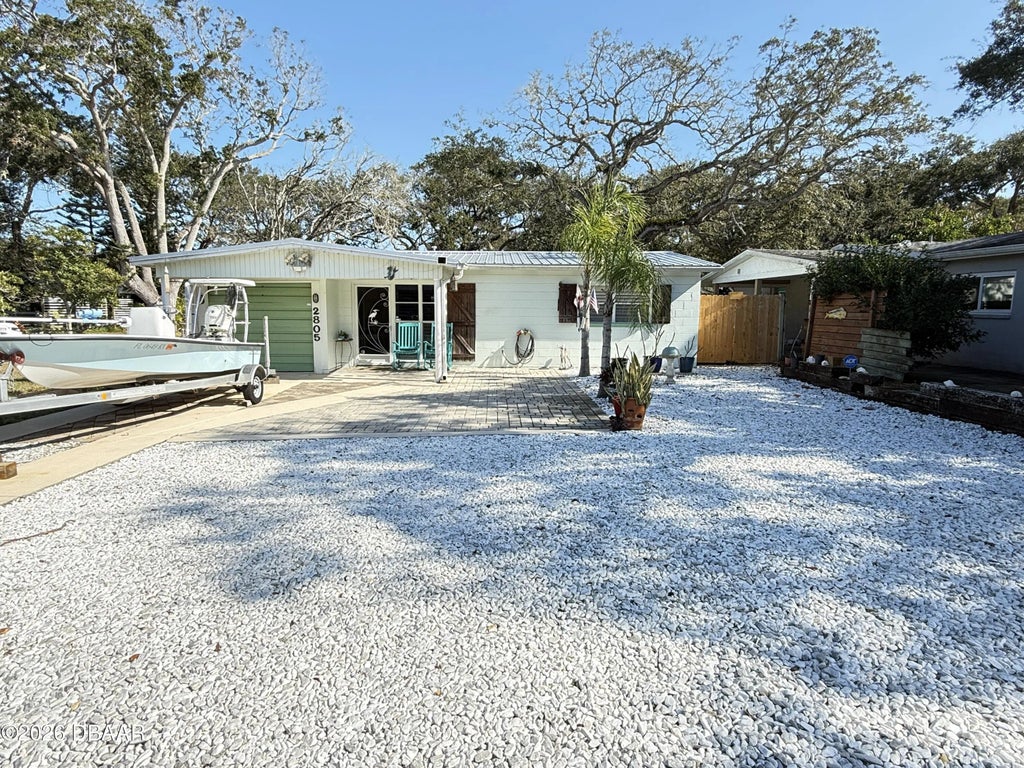 2805 Saxon Drive, New Smyrna Beach