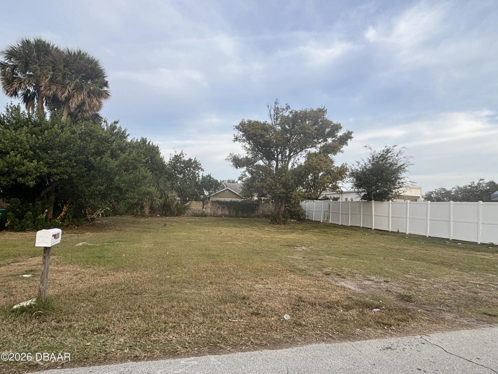 123 Highland Avenue, Holly Hill