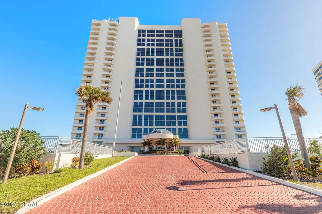 2545 S Atlantic Avenue, Daytona Beach