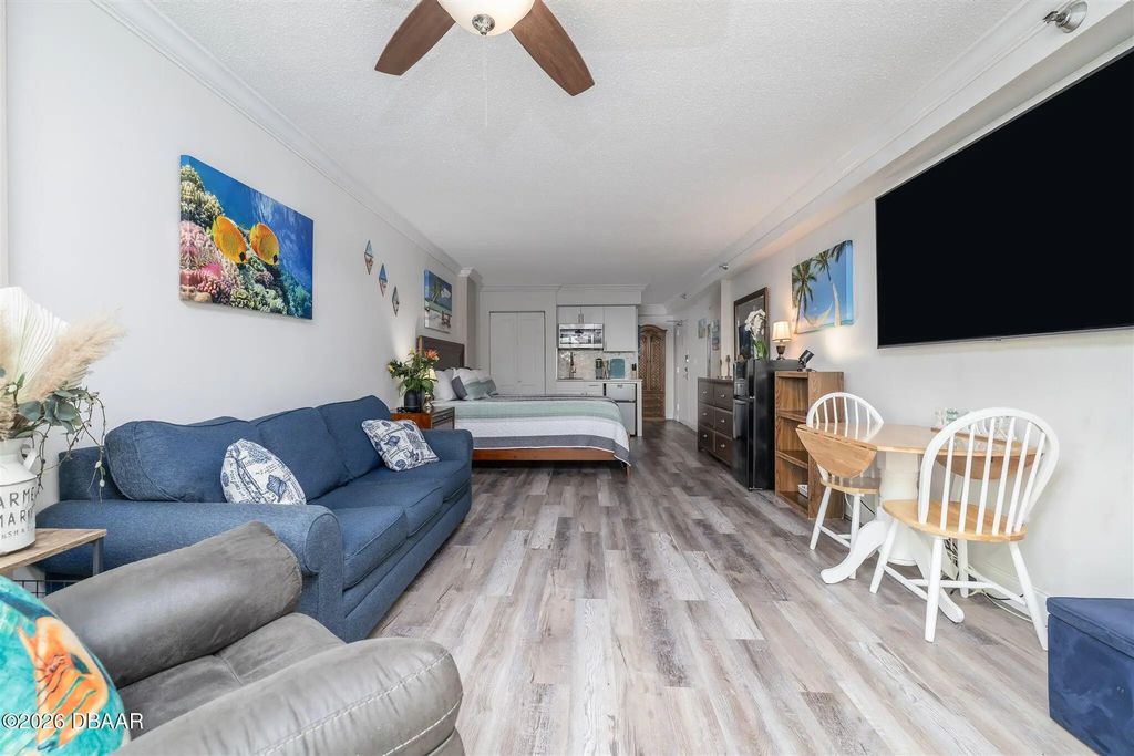 1909 S Atlantic Avenue, Daytona Beach