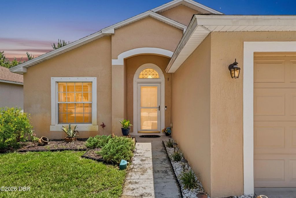 342 Dahoon Holly Drive, Daytona Beach
