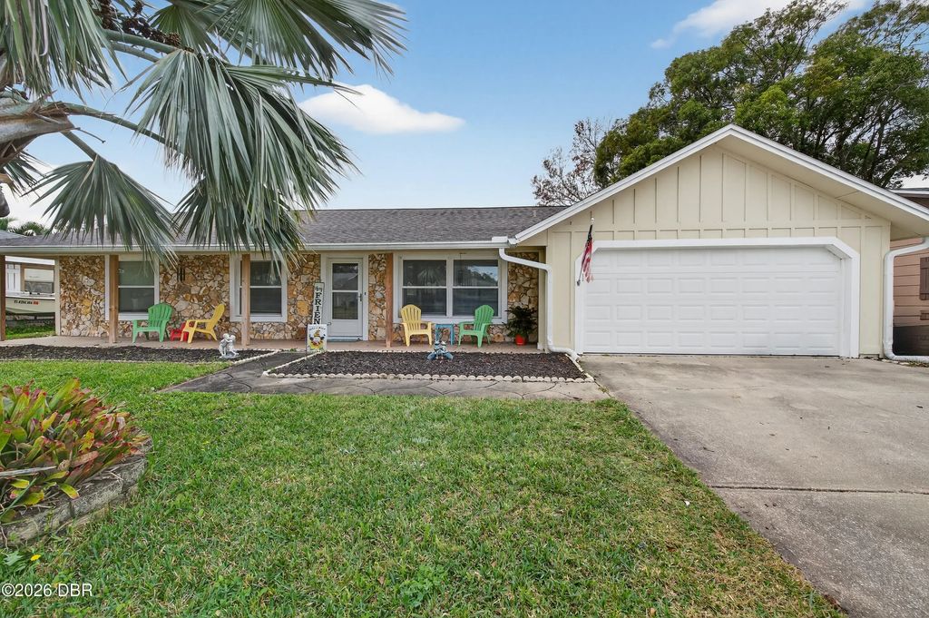222 Pinerock Place, Port Orange
