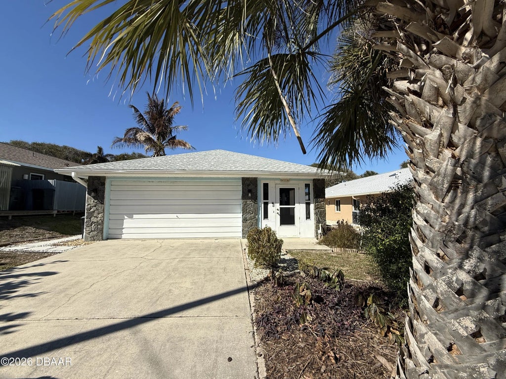 828 E 23rd Avenue, New Smyrna Beach