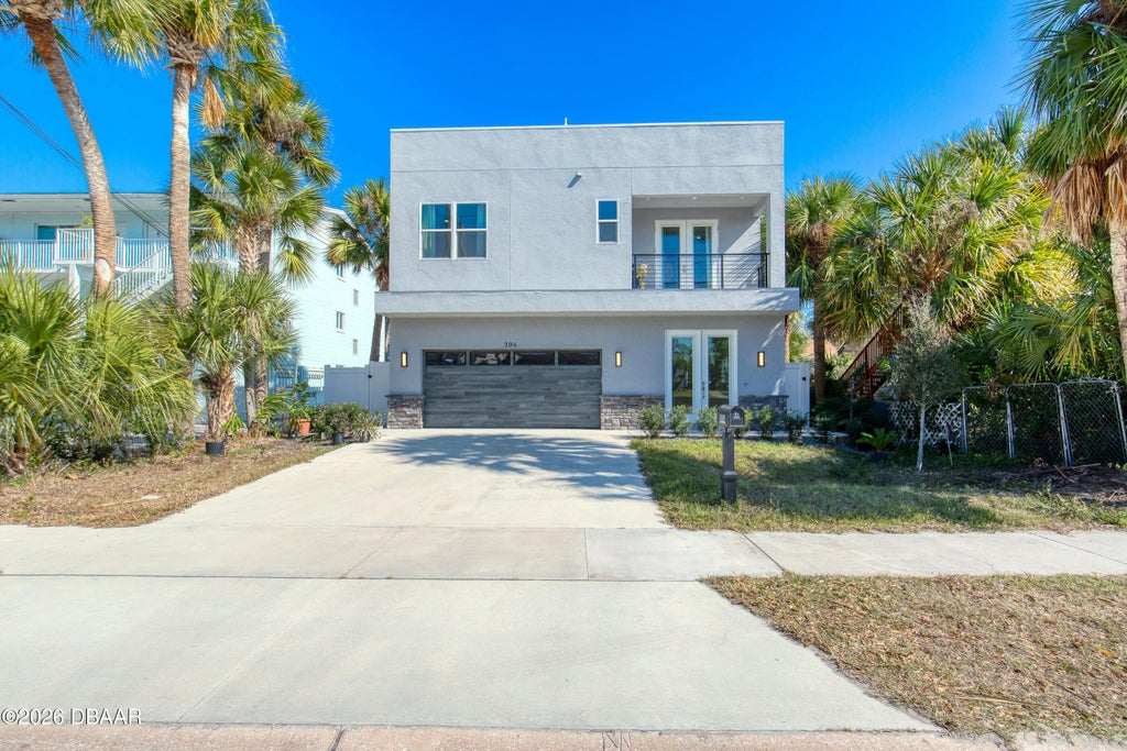 206 N Halifax Avenue, Daytona Beach