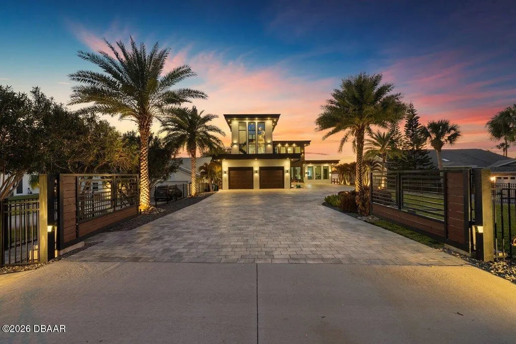 3036 S Peninsula Drive, Daytona Beach Shores