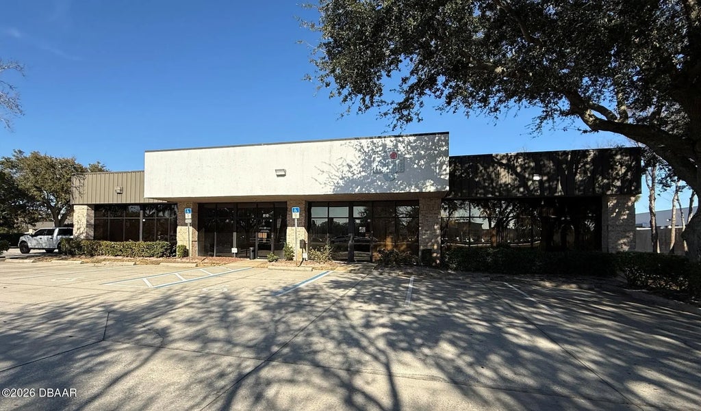 913 N Nova Road, Holly Hill