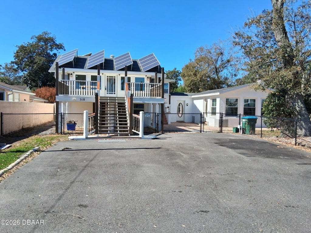 318 Riverside Drive, Holly Hill