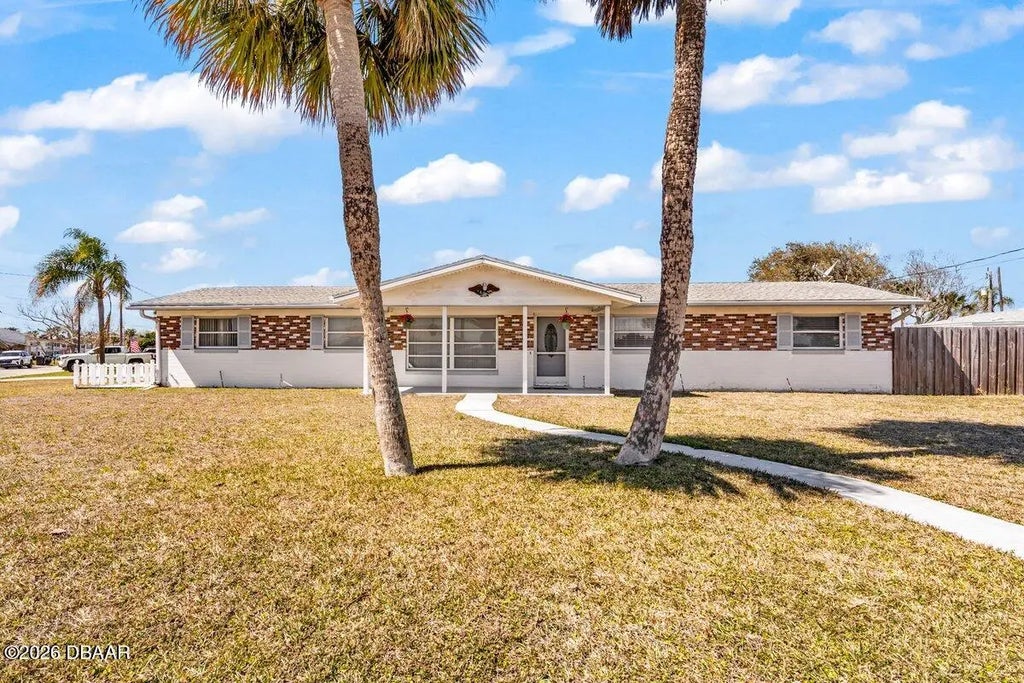 130 Nautical Drive, South Daytona