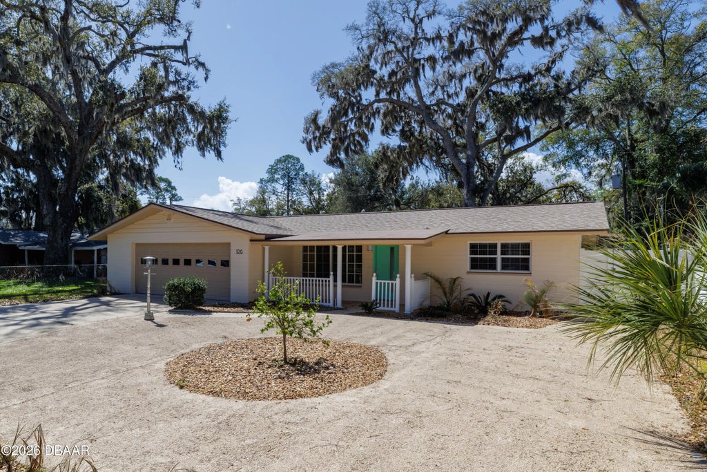 1016 Cherokee Ranch Road, Holly Hill