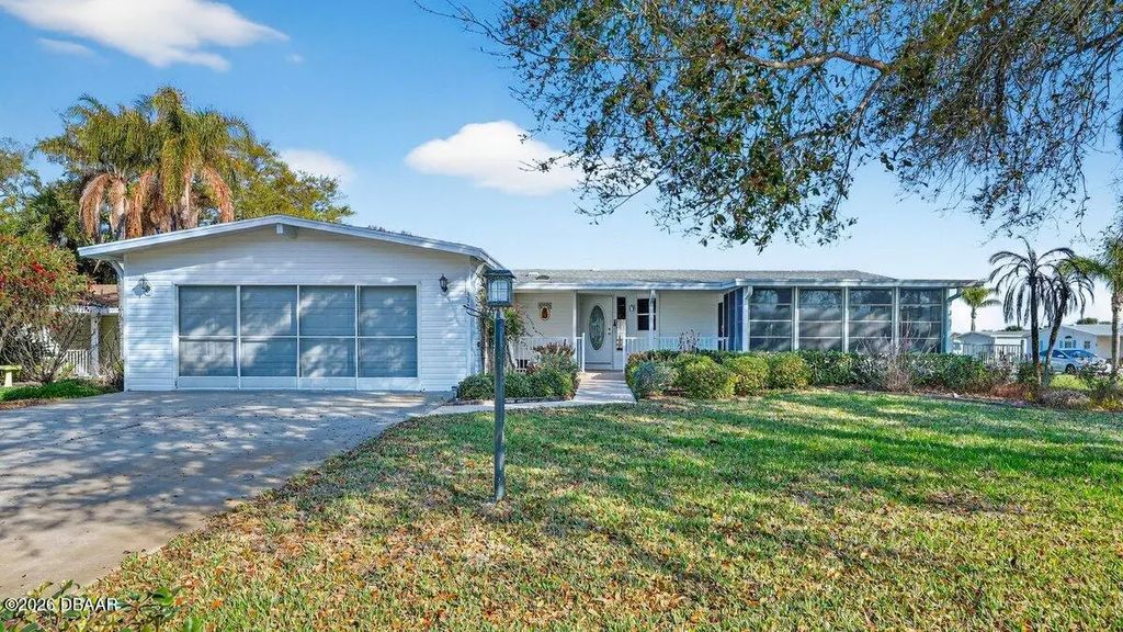 332 Marsh Landing Loop, Oak Hill