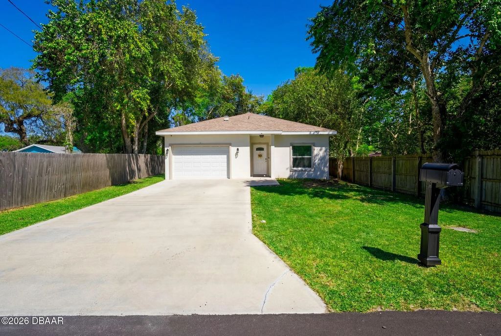 637 Holmes Avenue, Daytona Beach
