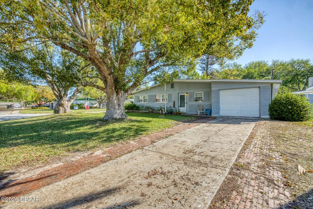 2821 Oak Lea Drive, South Daytona