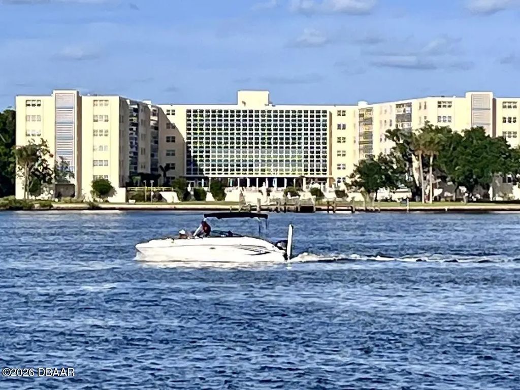 1224 S Peninsula Drive, Daytona Beach
