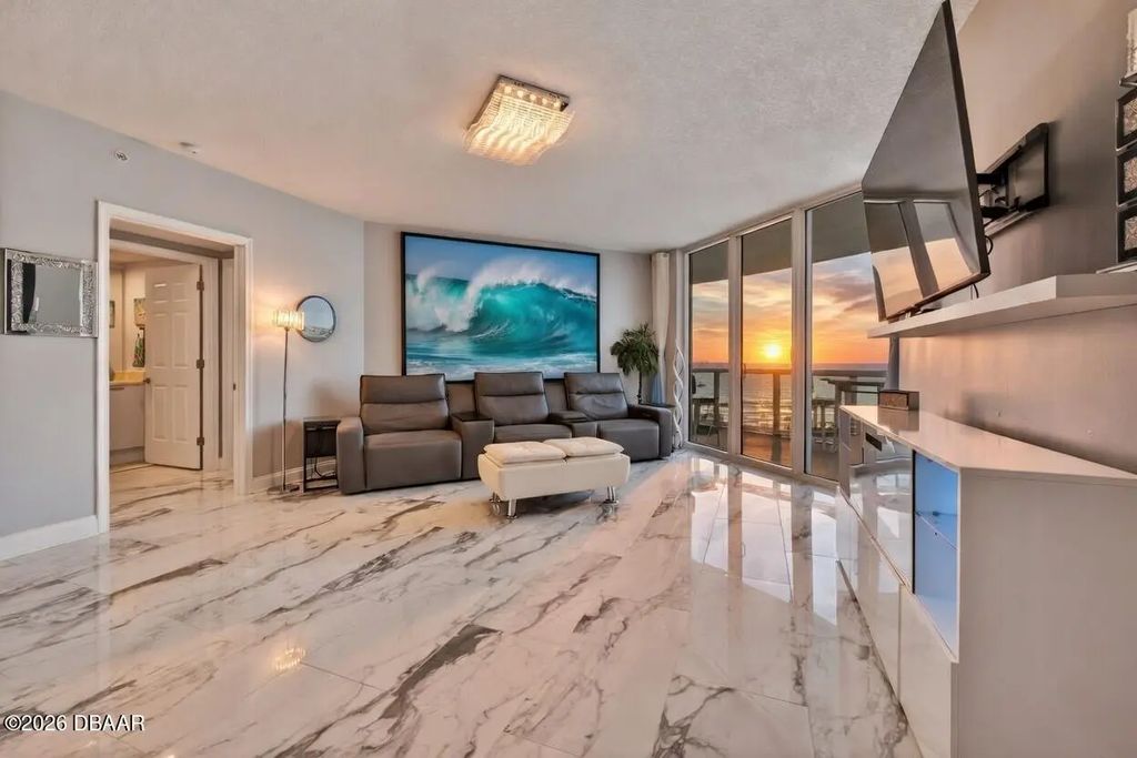 241 Riverside Drive, Holly Hill
