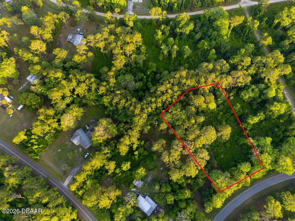 172 Whispering Pines Road, Georgetown