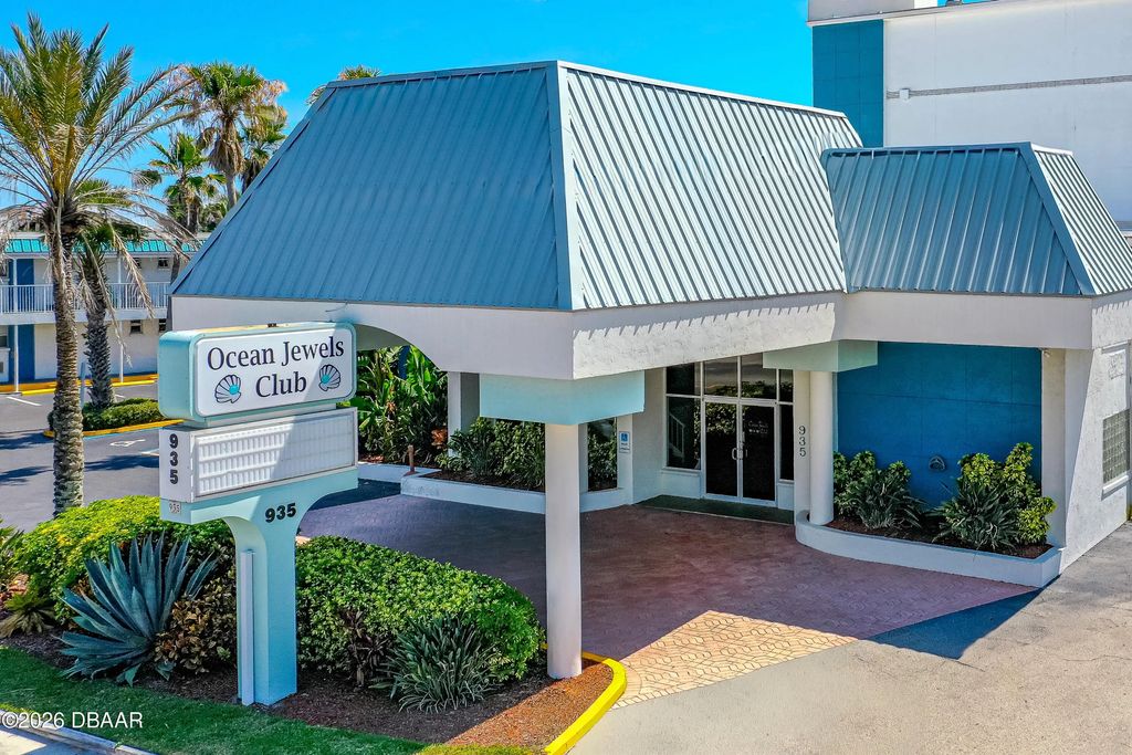 935 S Atlantic Avenue, Daytona Beach