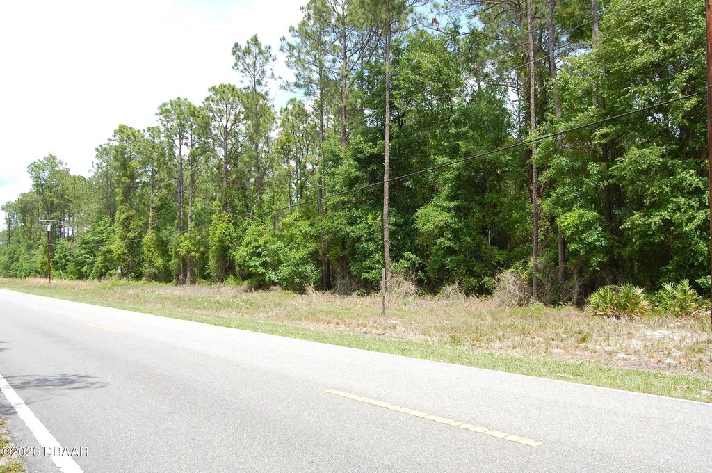859 W River Road, Palatka