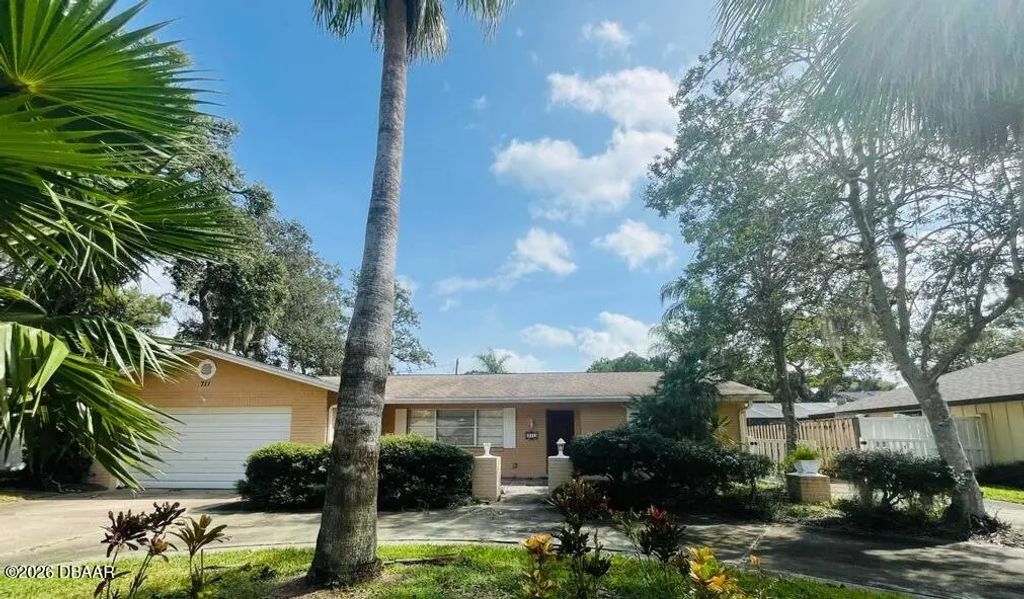 711 Lindenwood Circle E, Ormond Beach