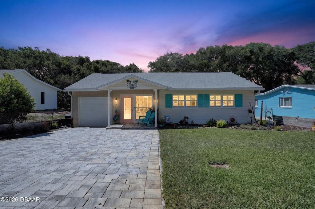 800 E 9th Avenue, New Smyrna Beach