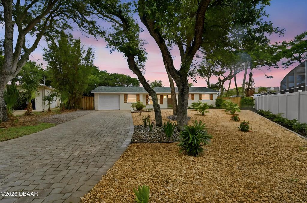 1 Carley Circle, New Smyrna Beach