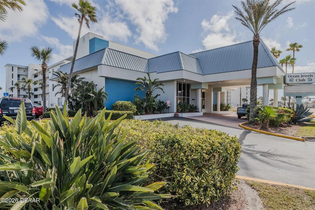 935 S Atlantic Avenue, Daytona Beach